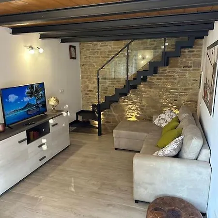 Casa Indipendente In Un Bellissimo Borgo *