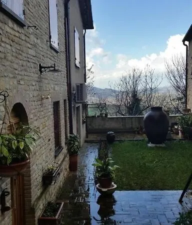 Casa Indipendente In Un Bellissimo Borgo Casa de Férias *