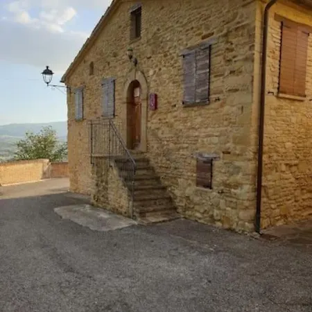 Casa Indipendente In Un Bellissimo Borgo SantʼIppolito
