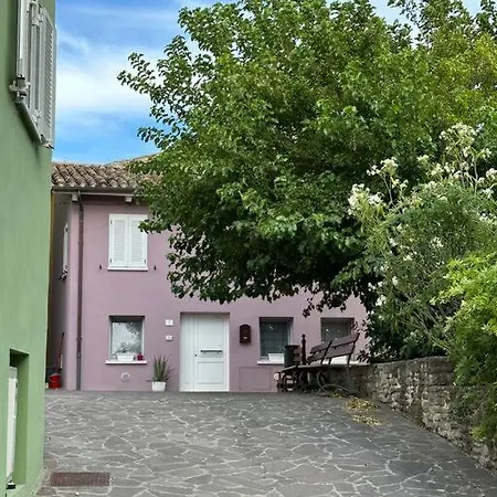 Casa Indipendente In Un Bellissimo Borgo SantʼIppolito